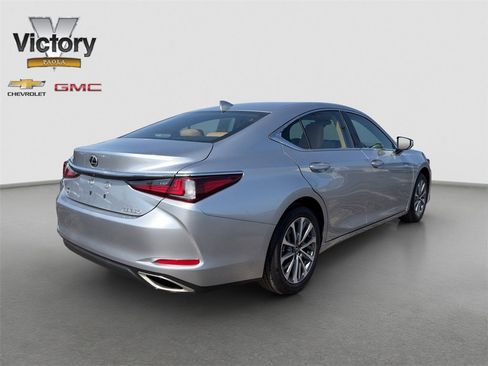 Used 2024 Lexus ES 350 w/ Accessory Package (Z2) image 8