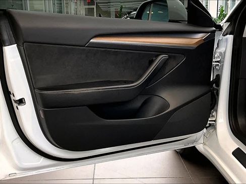 Used 2022 Tesla Model 3 image 20