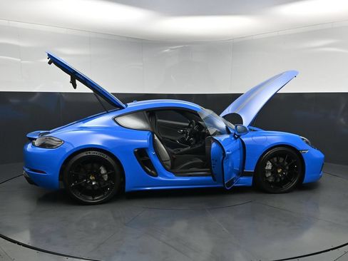 Used 2024 Porsche 718 Cayman GTS RWD image 33