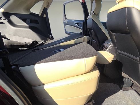 Used 2018 Ford Edge SEL w/ Equipment Group 201A image 23