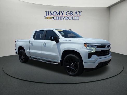 Used 2023 Chevrolet Silverado 1500 RST w/ Convenience Package II AWD/4WD image 7