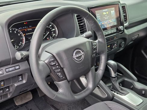 Certified 2023 Nissan Frontier SV w/ SV Convenience Package AWD/4WD image 29