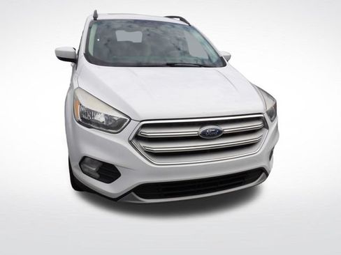 Used 2018 Ford Escape SE FWD image 4