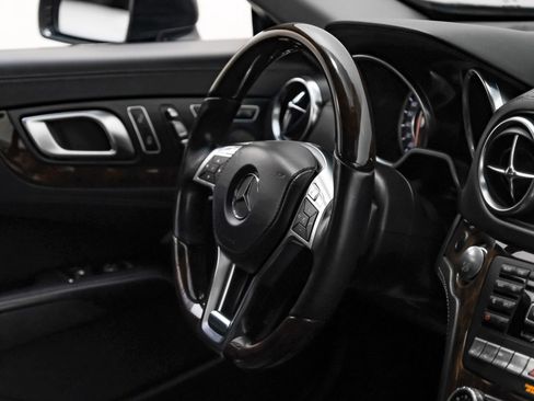 Used 2014 Mercedes-Benz SL 550 image 8