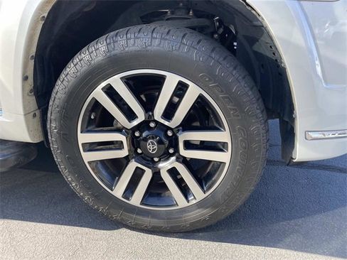 Used 2015 Toyota 4Runner Limited image 7