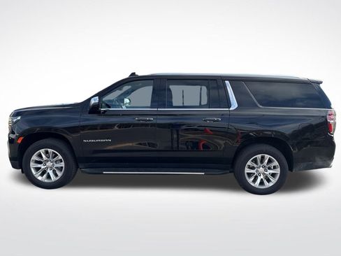 Used 2024 Chevrolet Suburban Premier image 9