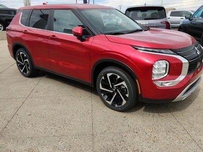 New 2024 Mitsubishi Outlander SE
