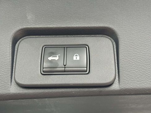 Used 2021 Nissan Rogue SL FWD image 9