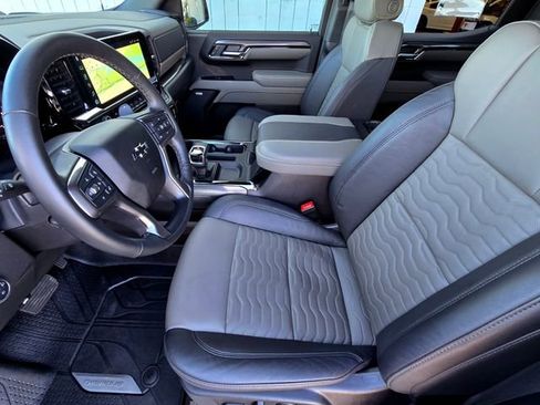 Used 2026 Chevrolet Silverado 1500 ZR2 AWD/4WD image 28