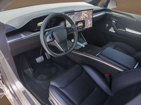 Used 2023 Tesla Model X AWD/4WD image 10