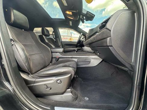 Used 2023 Dodge Durango R/T w/ Hemi Orange Plus Package AWD/4WD image 32