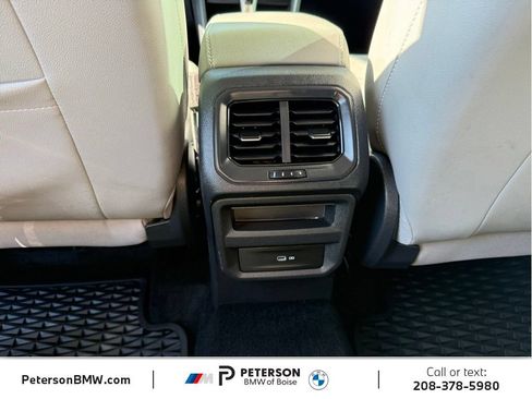 Used 2022 Volkswagen Taos SE FWD image 22