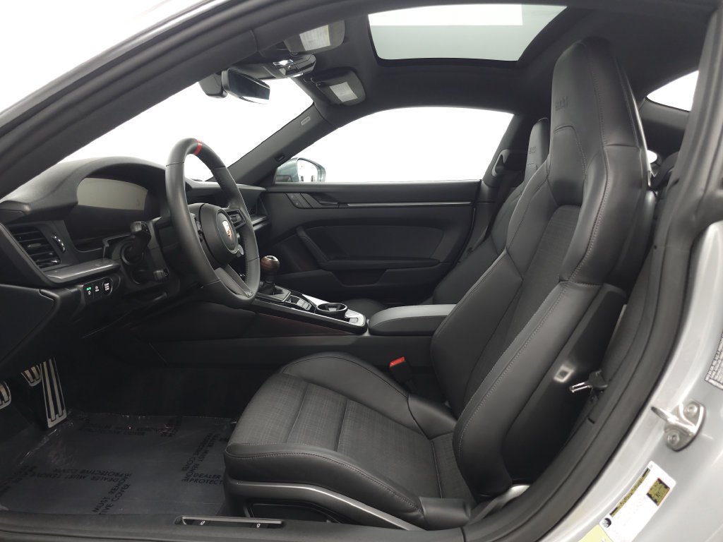 Used 2026 Porsche 911 Carrera T RWD image 7
