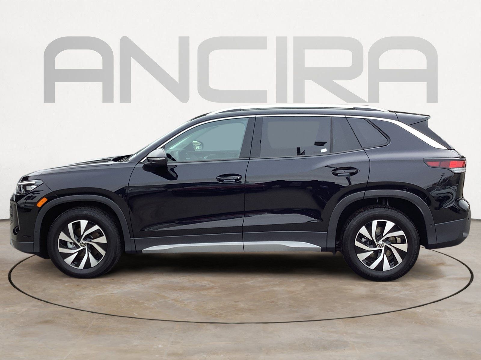 New 2026 Volkswagen Tiguan S FWD image 5
