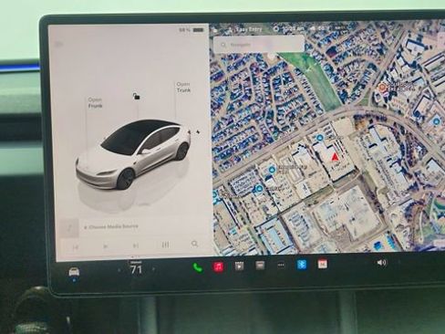 Used 2025 Tesla Model 3 image 43