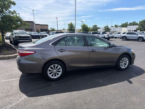 Used 2016 Toyota Camry LE FWD image 11