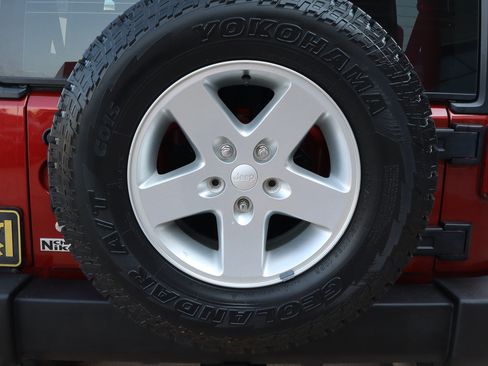 Used 2013 Jeep Wrangler Sport AWD/4WD image 17