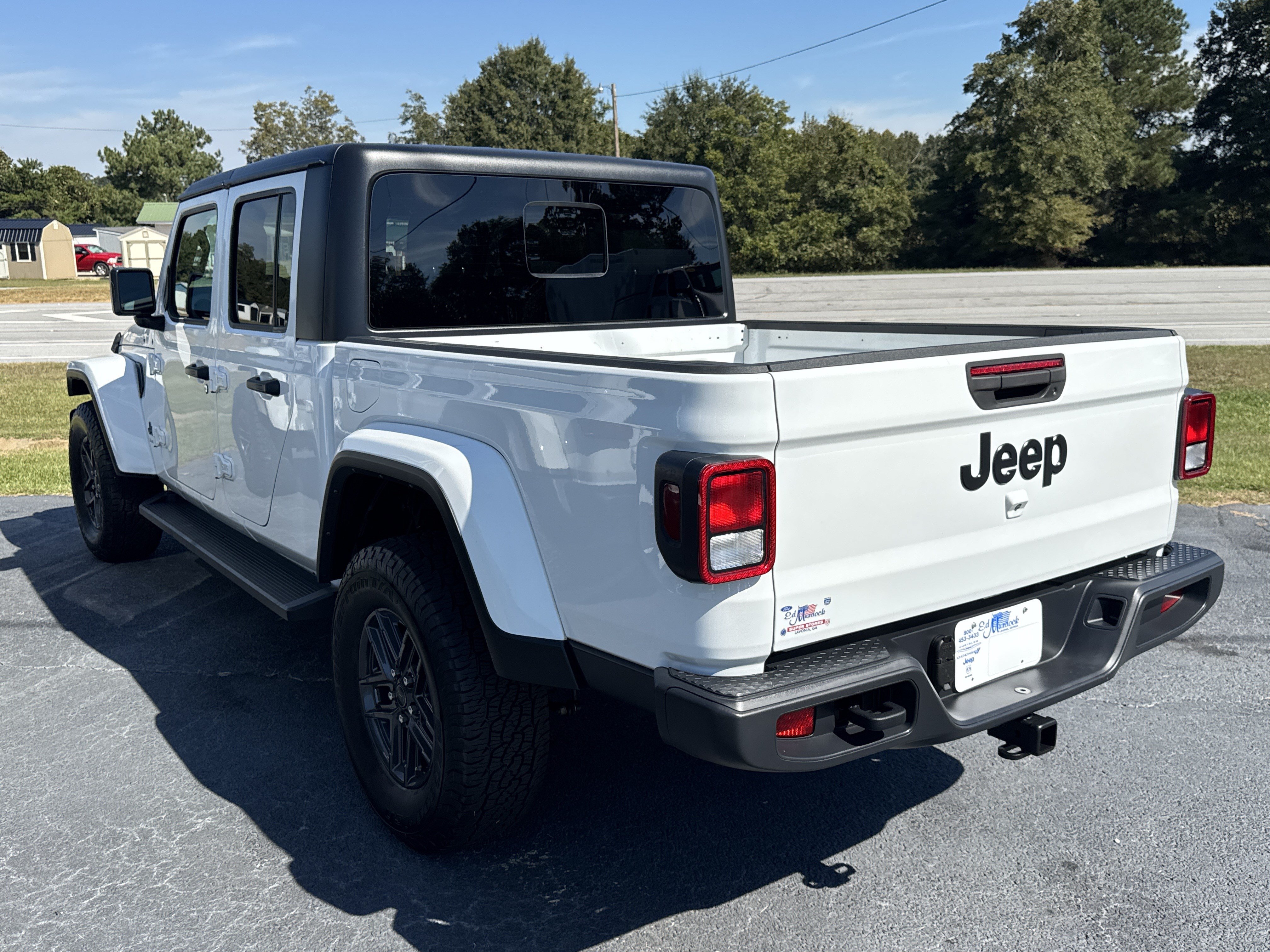 Used 2024 Jeep Gladiator Sport AWD/4WD image 7