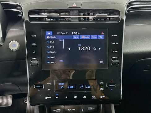 Used 2024 Hyundai Tucson SEL FWD image 16
