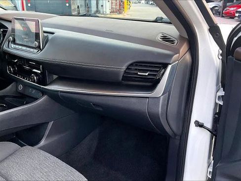 Certified 2023 Nissan Rogue SV image 18