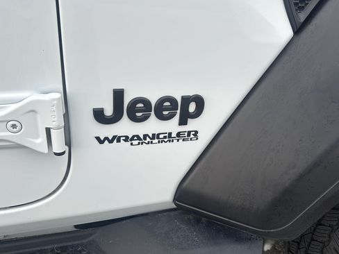 Used 2022 Jeep Wrangler Unlimited Sport AWD/4WD image 20