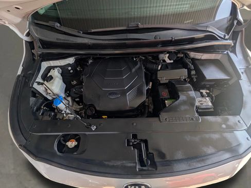 Used 2019 Kia Sedona EX FWD image 13