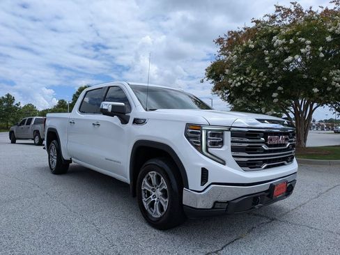 Used 2024 GMC Sierra 1500 SLT RWD image 2