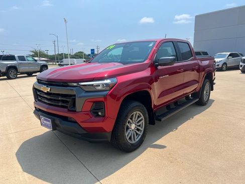 Certified 2024 Chevrolet Colorado LT w/ LT Convenience Package III AWD/4WD image 1