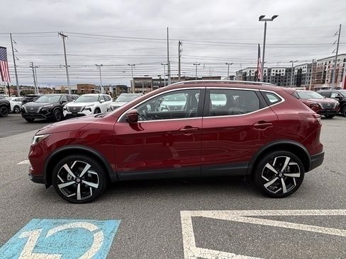 Used 2022 Nissan Rogue Sport SL w/ Premium Package image 6