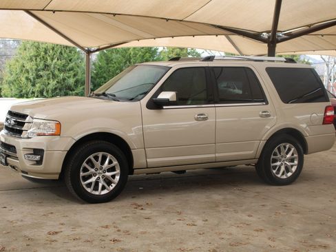 Used 2017 Ford Expedition Limited w/ Equipment Group 301A image 5