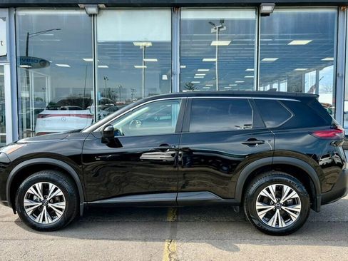 Used 2023 Nissan Rogue SV image 31