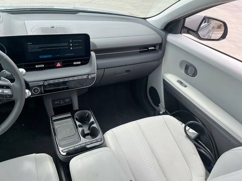 Used 2025 Hyundai Ioniq 5 Limited AWD/4WD image 14