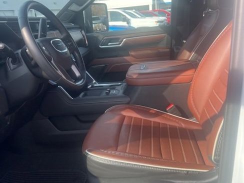 Used 2024 GMC Sierra 2500 Denali Ultimate w/ Max Trailering Package image 10