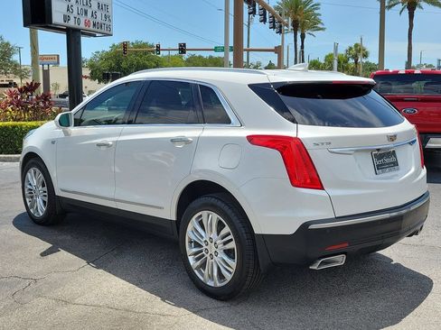 Used 2017 Cadillac XT5 Premium Luxury FWD image 4