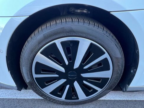 Used 2024 Lucid Air Touring image 14