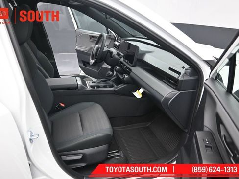 New 2026 Toyota RAV4 SE w/ Convenience Package AWD/4WD image 31