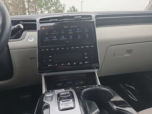 Certified 2022 Hyundai Tucson Limited image 37