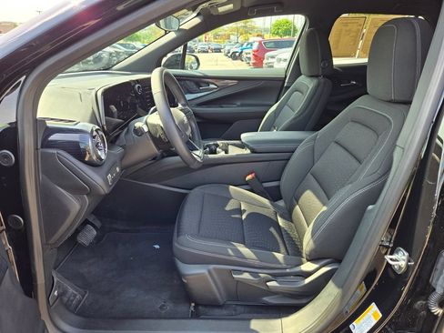 Used 2025 Chevrolet Blazer EV LT AWD/4WD image 14