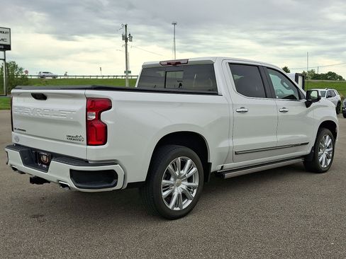 Used 2022 Chevrolet Silverado 1500 High Country w/ High Country Premium Package AWD/4WD image 25