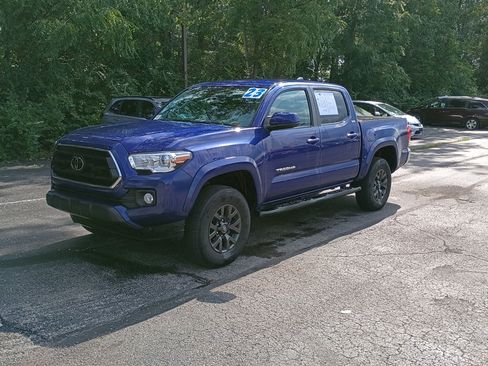 Used 2023 Toyota Tacoma SR5 AWD/4WD image 6