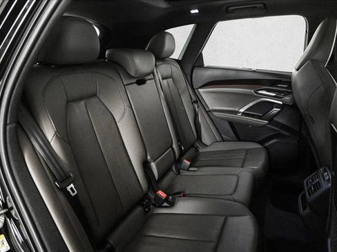 New 2025 Audi Q5 Premium Plus image 21