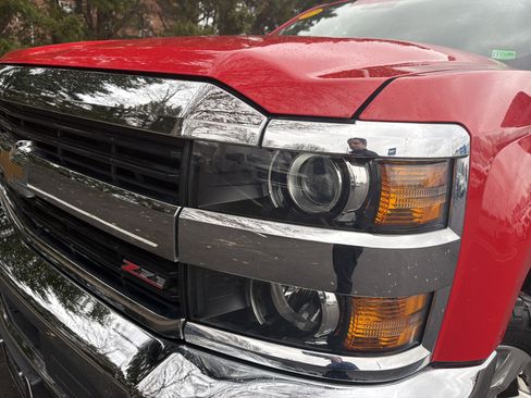 Used 2017 Chevrolet Silverado 2500 LTZ w/ LTZ Plus Package image 6