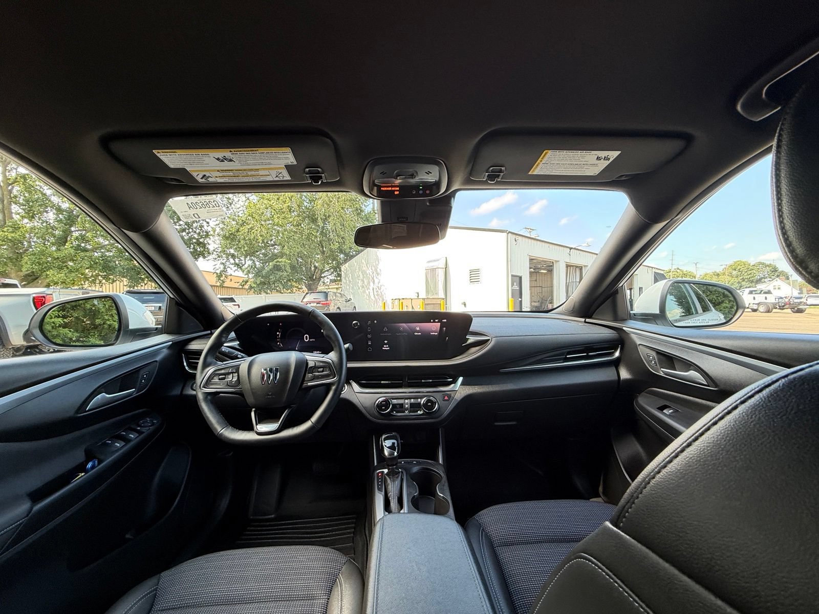 Used 2025 Buick Envista Preferred w/ Convenience I Package FWD image 26