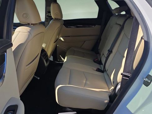 Used 2018 Cadillac XT5 AWD image 28