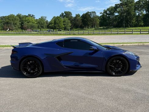 Used 2026 Chevrolet Corvette Z06 RWD image 8