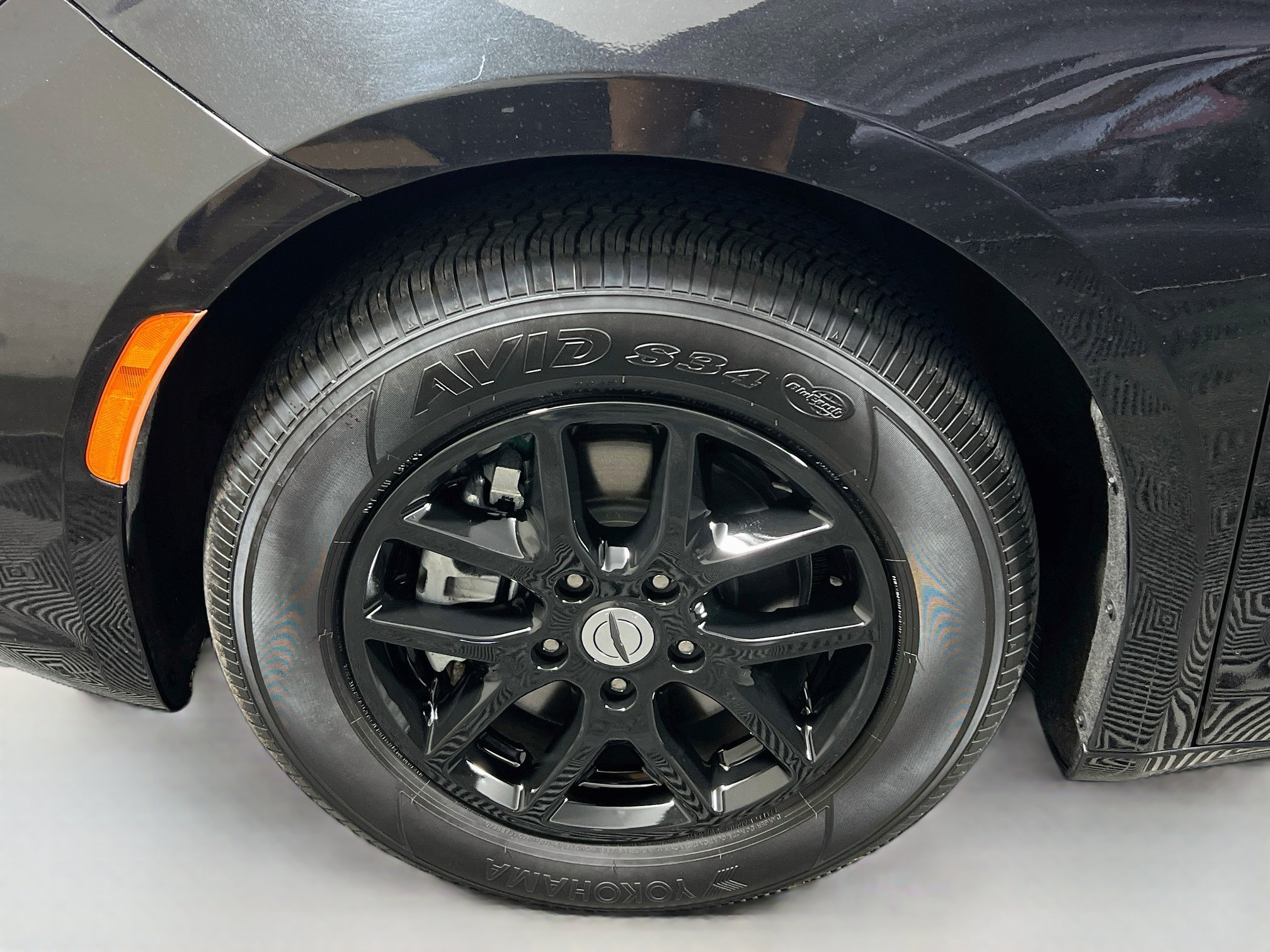 Used 2023 Chrysler Pacifica Touring-L FWD image 13