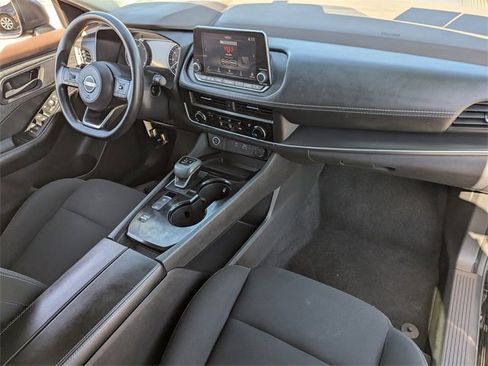 Used 2023 Nissan Rogue S image 12