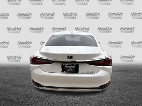 Certified 2024 Lexus ES 250 w/ Premium Package image 9
