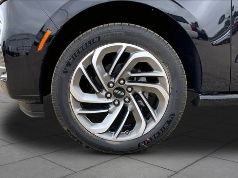 New 2026 Lincoln Navigator L Reserve AWD/4WD image 11
