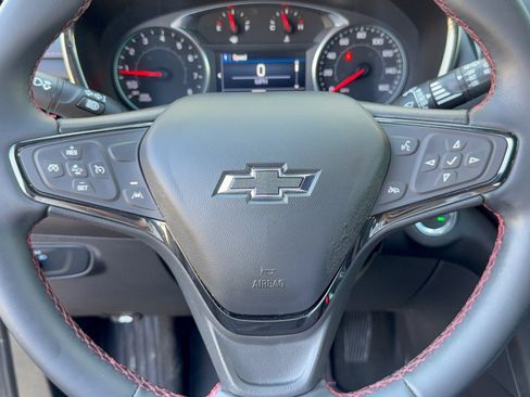Certified 2024 Chevrolet Equinox RS FWD image 10